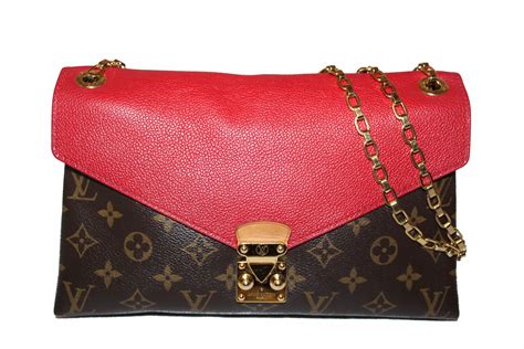 louis vuitton borsa 300 euro|louis vuitton shoulder bag.